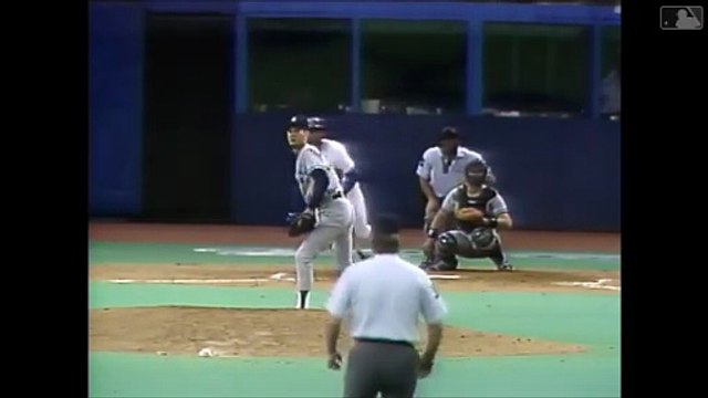 Rookie Ken Griffey Jr. hits an inside-the-park home run against the Yankees (5/21/89)