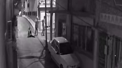 İzmir'de iki grup arasında bıçaklı kavga çıktı: 1 ölü