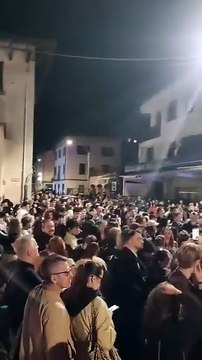 Ressa alla stazione di Lierna, dopo l'interruzione della linea per il masso precipitato sui binari