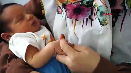 'Altın kan' anne ve bebeğini hayata bağladı