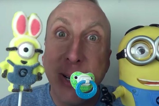 Toy Freaks : La chaîne YouTube malaisante...