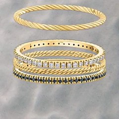 لمسة ذهبية لكل امرأة إماراتية قوية في يوم عيدها