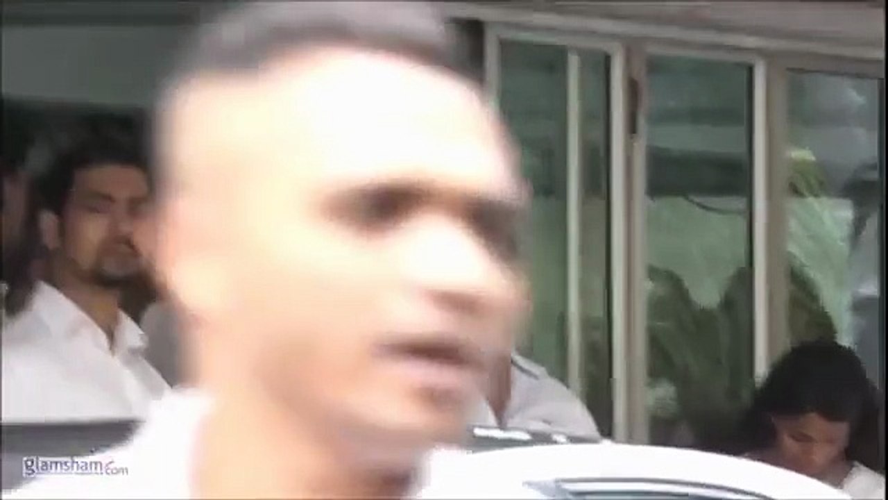 An emotional moment as Salman Khan’s eyes welled up at Rajjat Barjatya’s prayer meet 💔🙏   #glamsham #salmankhan #rajjatbarjatya #prayermeet #emotionalmoment #bollywood #payingrespects  glamsham, salman khan, rajjat barjatya, prayer meet, emotional momen