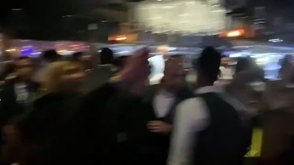 ردّ فعل ساويرس أثناء رقصه مع محمد رمضان على "رايحين نسهر"