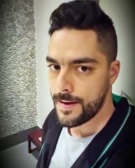 حسن الشافعي يصدم الجمهور بفيديو حِلاقة شعره بنفسه