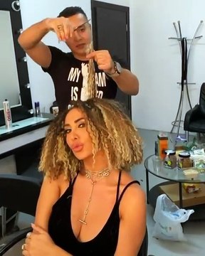 جويل ماردينيان تضيف لمسة عصرية إلى تسريحة الأفرو