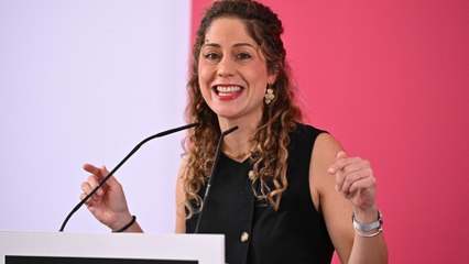 Sumar pide la regularización de medio millón de migrantes para el mes de otubre