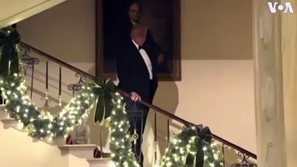 ميلانيا ترامب تختار الأبيض الفخم لإطلالة موسم الأعياد