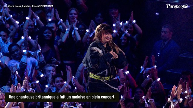 Des images impressionnantes... Cette célèbre chanteuse qui a signé l'un des plus gros tubes de l'année perd connaissance sur scène