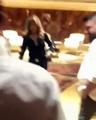 شاهدي نوال الزغبي تسقط أرضاً