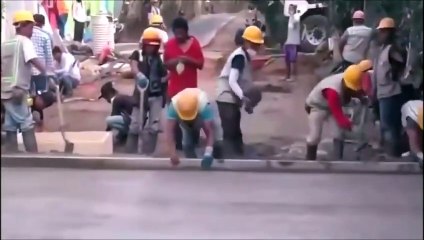 Elle n'a aucun respect pour les ouvriers qui refont le béton d'une rue