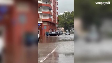 Una fuerte tormenta se centra en la Ribera Baixa (Valencia), con hasta 54 l/m2 en una hora