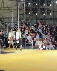 فيديو يكشف عن تغيير كيندال جينر للون شعرها في لندن