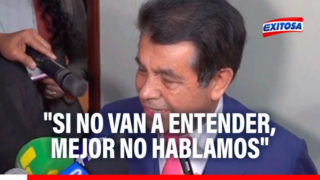 Tomás Gálvez pierde los papeles tras ser consultado por salida de fiscales que investigaban a Juan José Santiváñez