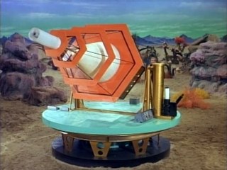 Perdidos en el espacio 2x16-La chica de la dimensión verde-HD