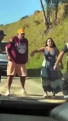 VÍDEO: Motorista e agentes de trânsito se envolvem em briga após condutor andar na contramão