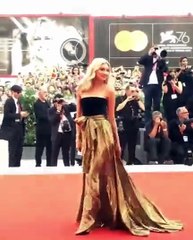 سكارليت جوهانسون تتفوّق بإثارتها في ثاني أيام مهرجان البندقية 2019