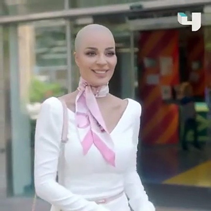 بالفيديو- نادين نجيم "حليقة الرأس" تضامناً مع مرضى السرطان