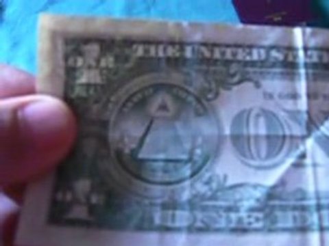 Complot illuminati _ Dollars Pli_Atilde__copy_s