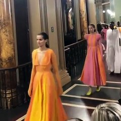 للمرأة العربية الحصّة الكبرى من Emilia Wickstead في عرض ربيع وصيف 2020