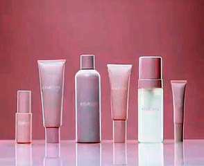 بالفيديو: كايلي جينر تطلق مجموعتها الأولى للعناية بالبشرة!