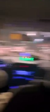 Policiais levam mulheres a bordo de viatura em passeio para busca de suspeitos em SC