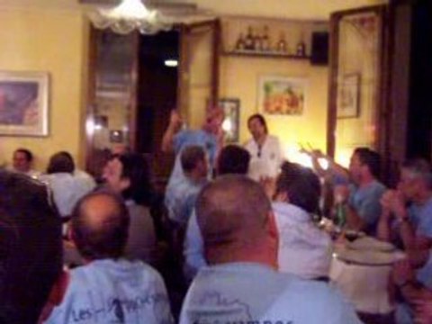 Joss pousse la chansonnette