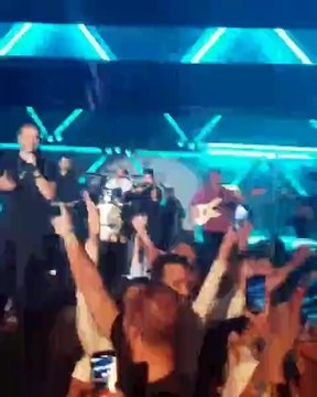 دينا الشربيني ترقص برفقة عمرو دياب على أنغام بالحب اتجمعنا