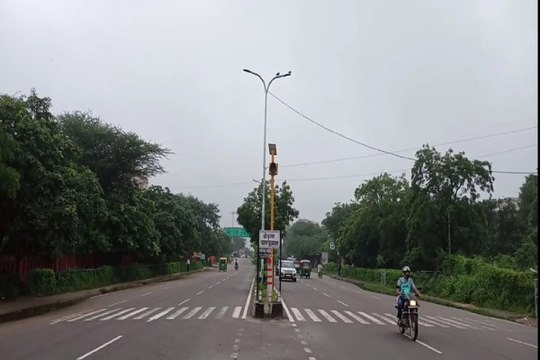 Rajasthan Weather : जयपुर में आज सवेरे बादल छाए, बारिश की संभावना, गर्मी के तेवर हुए नरम