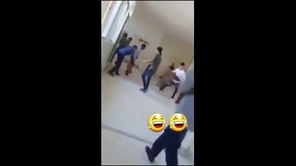 عنف طلابي وتكسير وفوضى في أول يوم دراسي.. اضغط لمشاهدة الفيديو
