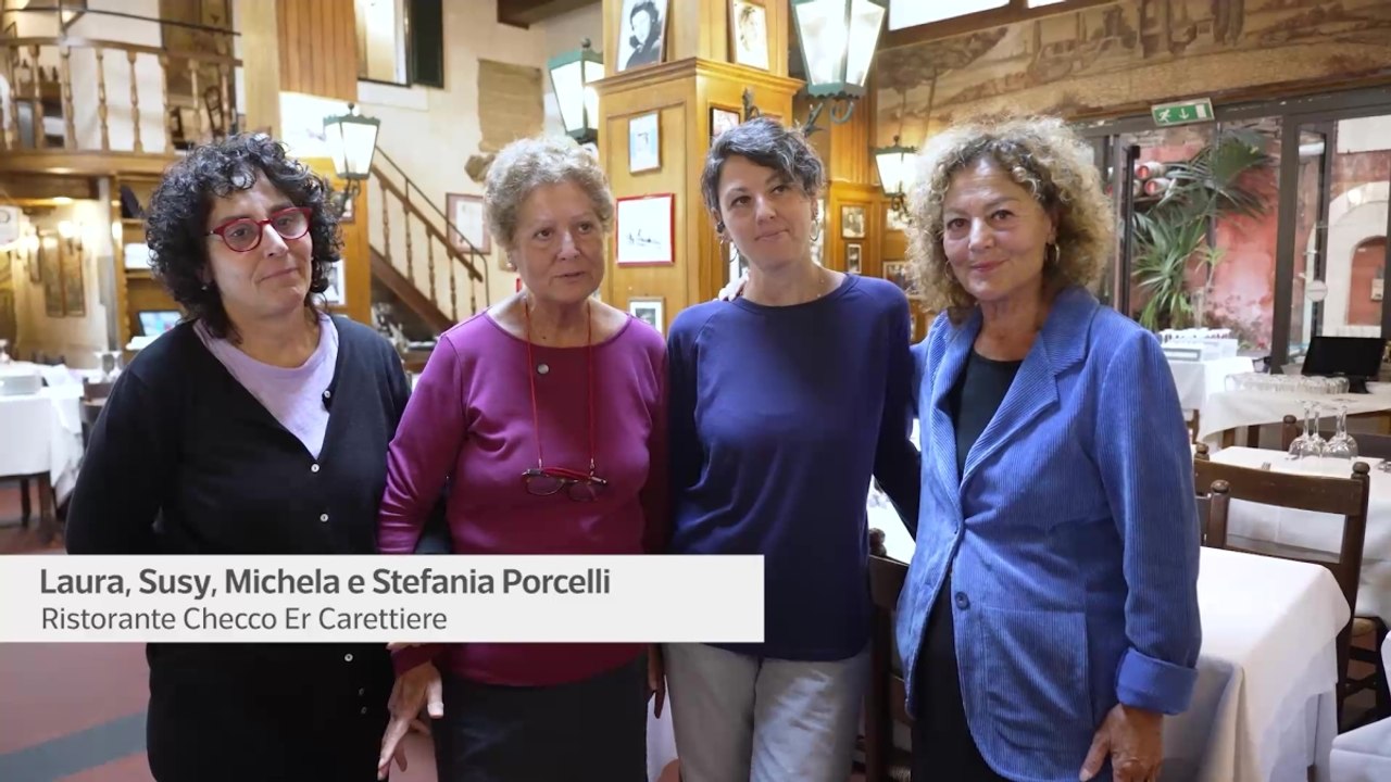 Trastevere, 90 anni di «Checco er Carettiere». Stefania Porcelli: «Dalla frittata di patate ai divi del cinema, il nostro locale è un pezzo di storia»