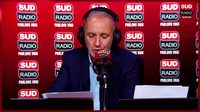 Le Premier ministre visé par une plainte, accusé d'avoir menti sur l'obtention de son master en droit