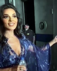 الأزرق اللامع لاق كثيراً بنادين نجيم في "القمر عنّا"