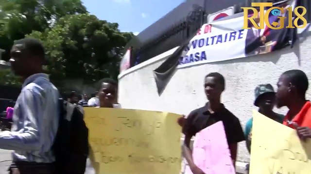 Kèk fanmi ki kite kay yo pou vyolans mande leta ba yo èd pou pèmèt yo retounen al viv lakay yo