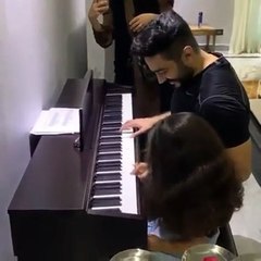 فيديو يكشف ملامح طفلة تامر حسني بوضوح