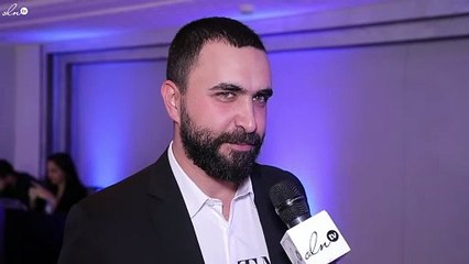 نادر الأتات لنواعم: أحب "تكسير" المسرح