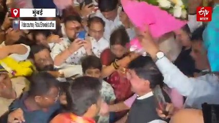आशिया कप जिंकून मायदेशी परतलेल्या सूर्याचं ढोल ताशांच्या गजरात जंगी स्वागत, देवनार येथील निवासस्थानी चाहत्यांची मोठी गर्दी