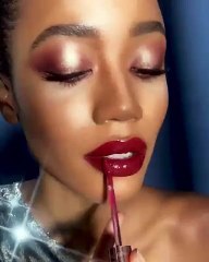 لعيون آسرة وشفاه تخطف القلوب: باليت واحدة!