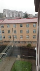 yağmurlu bir güne uyandık