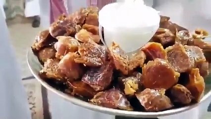 بالفيديو: تمر عريق تمّ تخزينه من عشرات السنين ولم يتغيّر