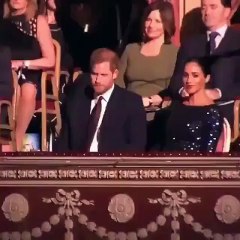 ميغان ماركل تُصِرُّ على مسك يد هاري