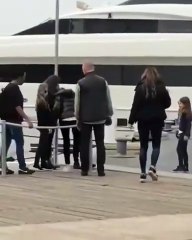 بالفيديو..نانسي عجرم تخذُل معجبة