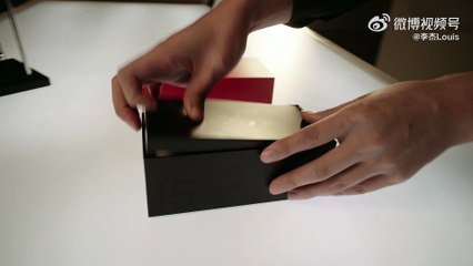 Unboxing the OnePlus 15 📱