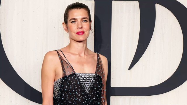 Charlotte Casiraghi in Chanel all’Opéra di Parigi. Forse l'ultima volta che la vediamo così