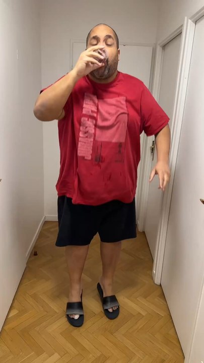 Hé ho, vas-y mollo quand tu swipes ! 😲🤣 #humour #drole #parodie