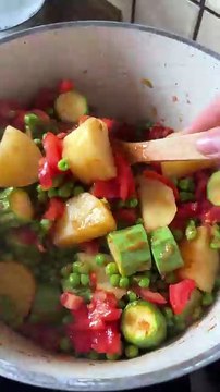 Greek Green Peas Recipe | Healthy & Easy Mediterranean Dish