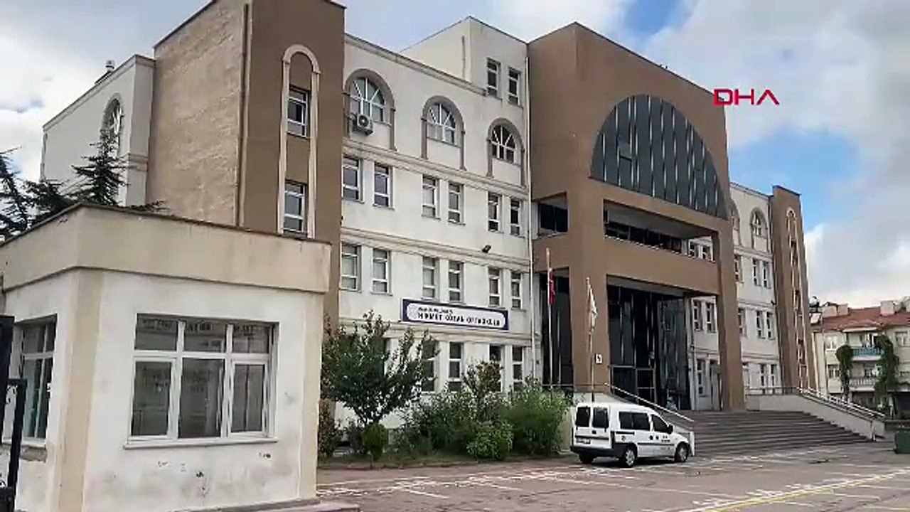 Ortaokul öğrencisinin eşek şakası izdihama neden oldu: Çok sayıda yaralı var!