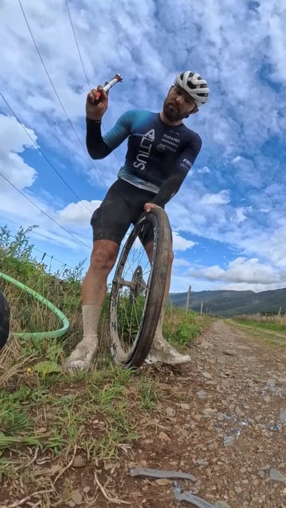 La dure lois du Gravel… 🥲Il fort être fort physiquement mais avoir aussi un peu de chance 🍀