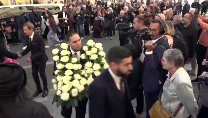 Paris ikonik aktris Claudia Cardinale'e veda etti