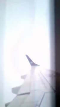 Passageira registra tempestade de raios durante voo que iria pousar em Chapecó